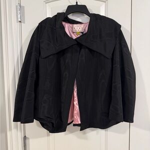 Chic Black Women's Cape with Pink Lining